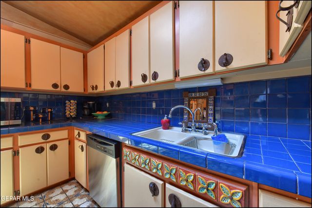 4204 EMORY Road, El Paso, TX 79922