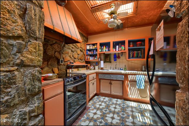 4204 EMORY Road, El Paso, TX 79922