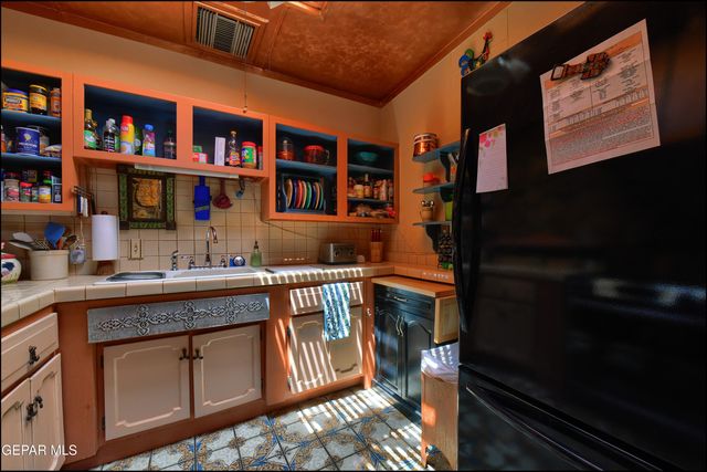 4204 EMORY Road, El Paso, TX 79922