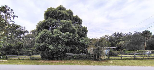 27401 MAIN AVENUE, Okahumpka, FL 34762