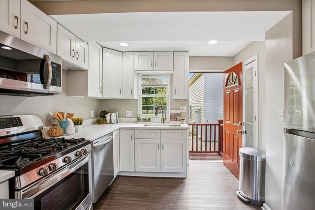 965 N KENTUCKY ST, Arlington, VA 22205