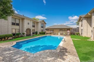 165 W Rampart Dr Apt 706, San Antonio, TX 78216