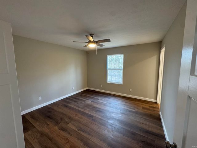 450 Trinton Circle, Bedford, IN 47421