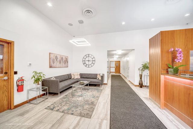 6325 N Sheridan Road 1903, Chicago, IL 60660