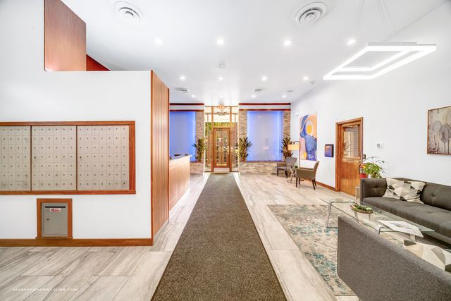 6325 N Sheridan Road 1903, Chicago, IL 60660