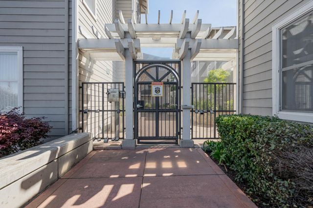 1982 W Bayshore Road 217, East Palo Alto, CA 94303