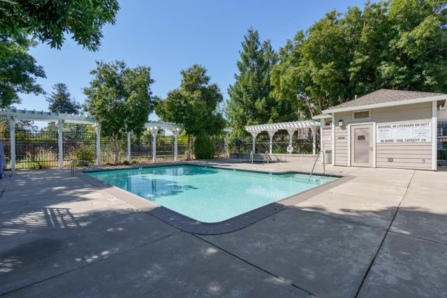 1982 W Bayshore Road 217, East Palo Alto, CA 94303