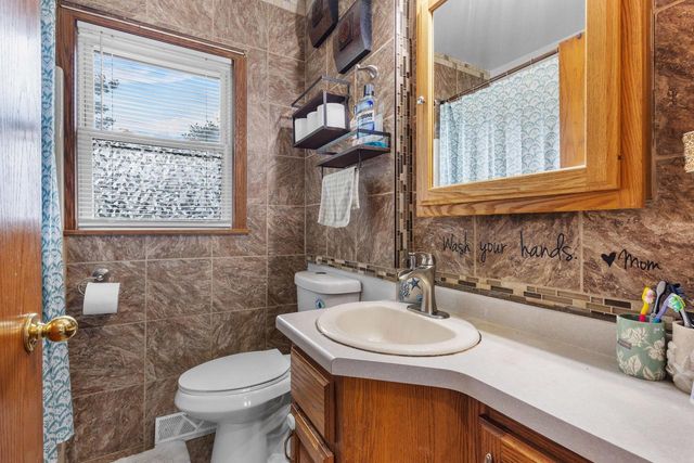 1027 LAKE STREET, Green Bay, WI 54303