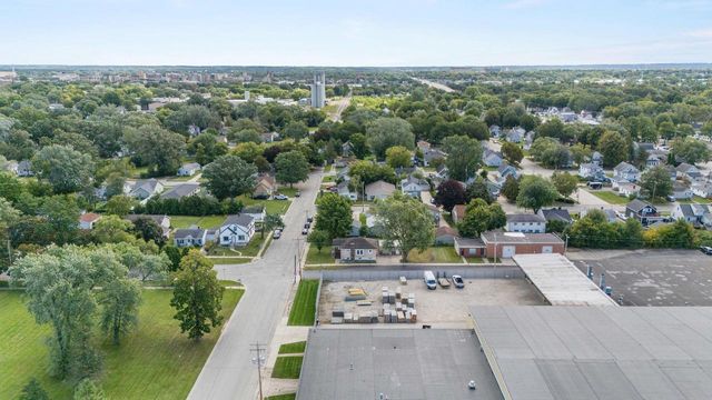 1027 LAKE STREET, Green Bay, WI 54303