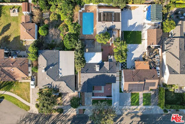 18813 Cantlay Street, Reseda (los Angeles), CA 91335