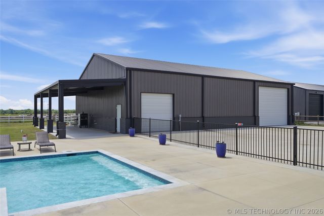5882 E 171st Street S, Bixby, OK 74008