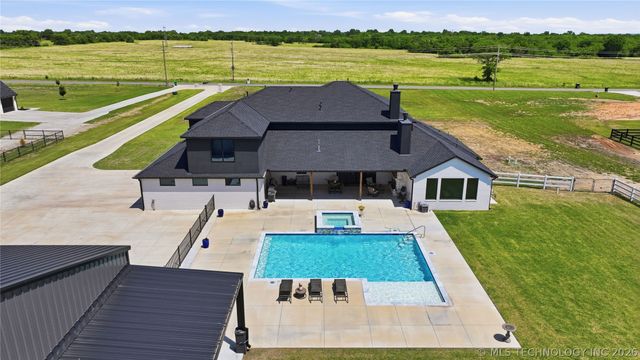 5882 E 171st Street S, Bixby, OK 74008