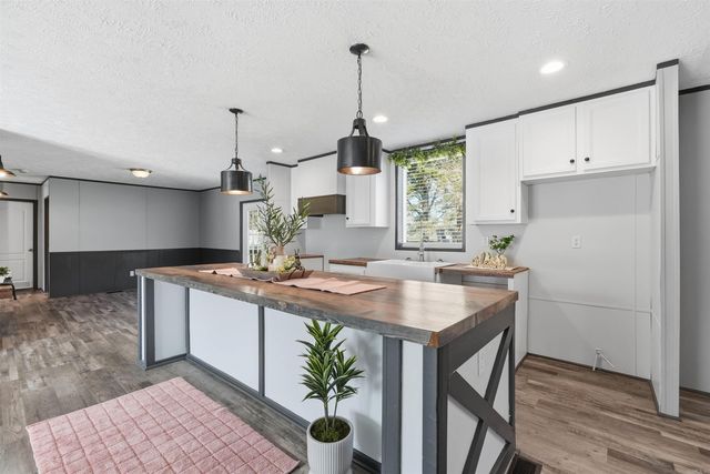 11001 River Trail Drive, Scott, AR 72141