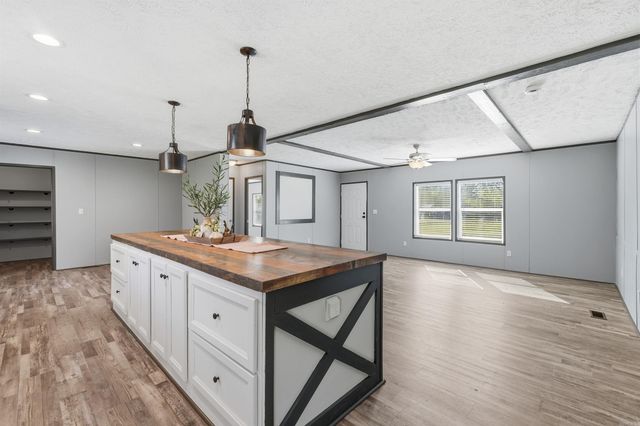 11001 River Trail Drive, Scott, AR 72141