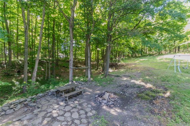 26 Old Hollow Road, Clinton Corners, NY 12514