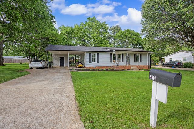 804 3rd St, Lawrenceburg, TN 38464