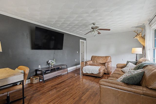 804 3rd St, Lawrenceburg, TN 38464