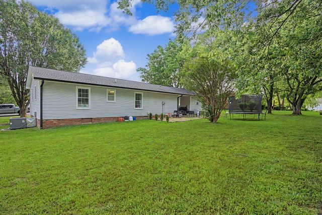 804 3rd St, Lawrenceburg, TN 38464