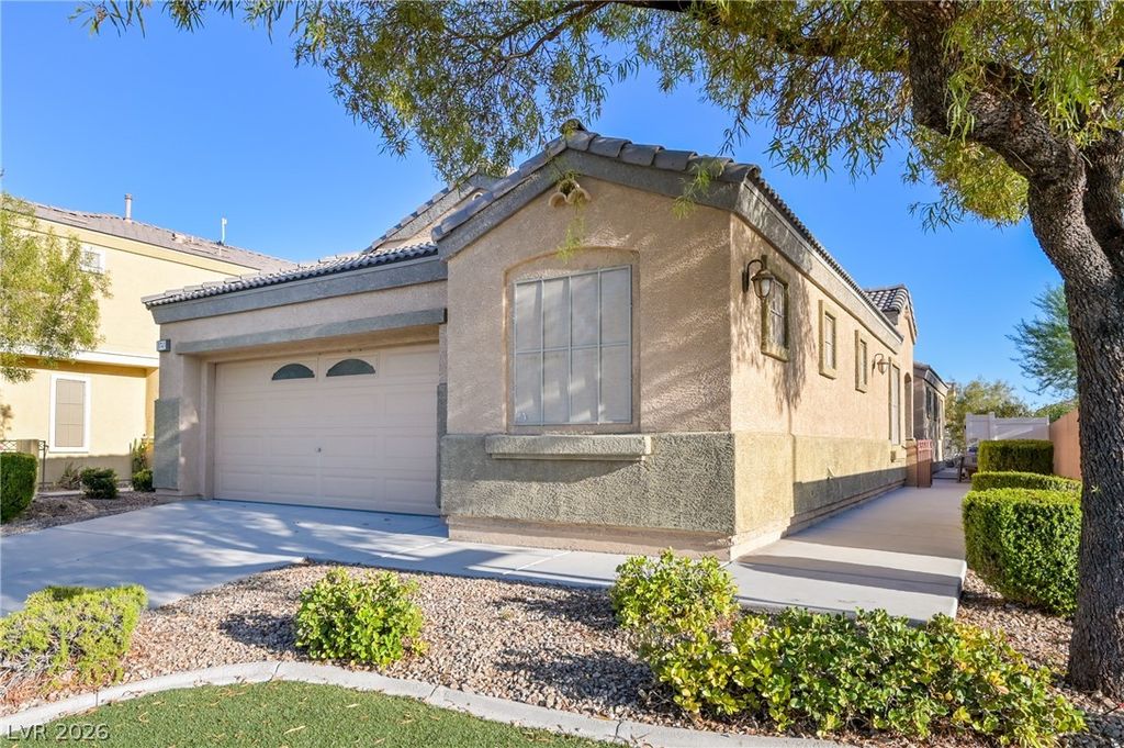 3743 Bella Legato Avenue, North Las Vegas, NV 89081 — exterior