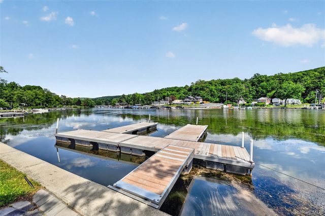 2 Grove Avenue, Greenwood Lake, NY 10925