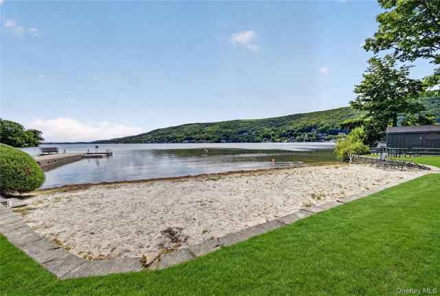 2 Grove Avenue, Greenwood Lake, NY 10925
