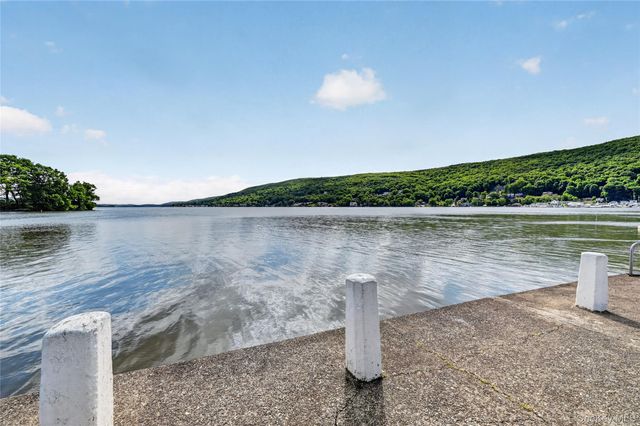 2 Grove Avenue, Greenwood Lake, NY 10925