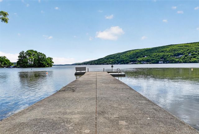 2 Grove Avenue, Greenwood Lake, NY 10925