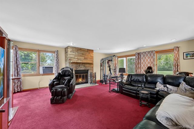 2 Grove Avenue, Greenwood Lake, NY 10925
