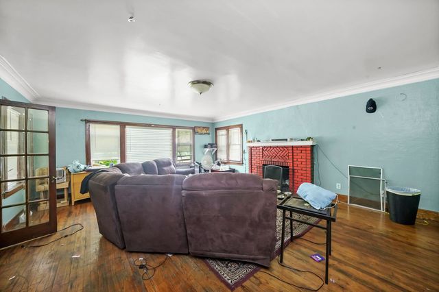 1030 N Ash Street, Waukegan, IL 60085