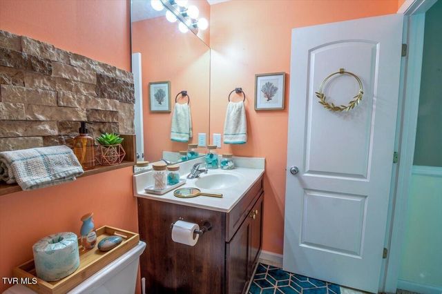 152 Faith Circle, Johnson City, TN 37604