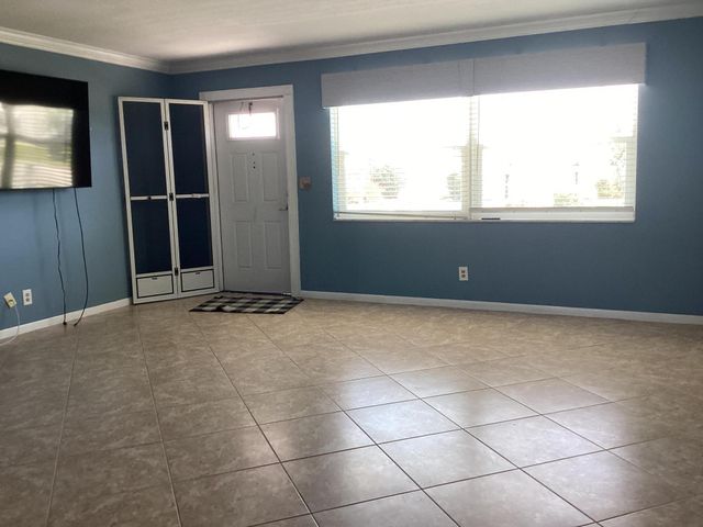 606 SW 15th Street, Boynton Beach, FL 33426