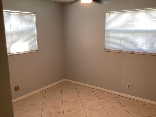 606 SW 15th Street, Boynton Beach, FL 33426