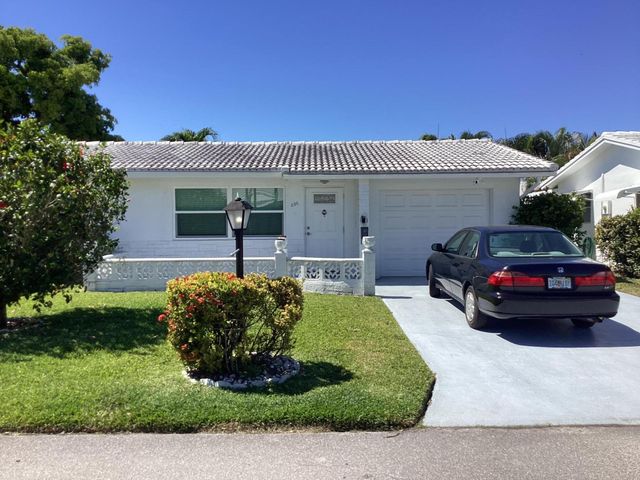 606 SW 15th Street, Boynton Beach, FL 33426