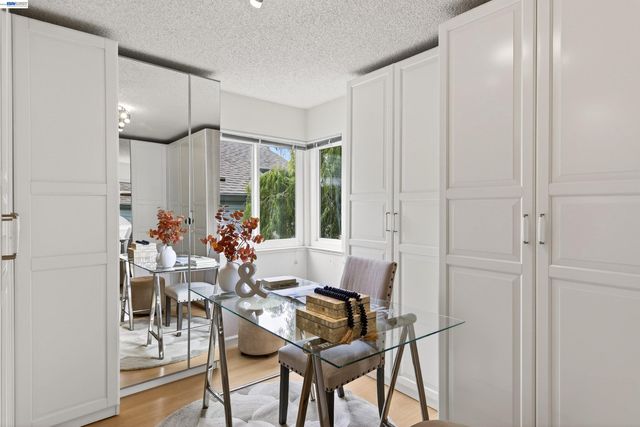 137 PARFAIT LN, Alameda, CA 94502