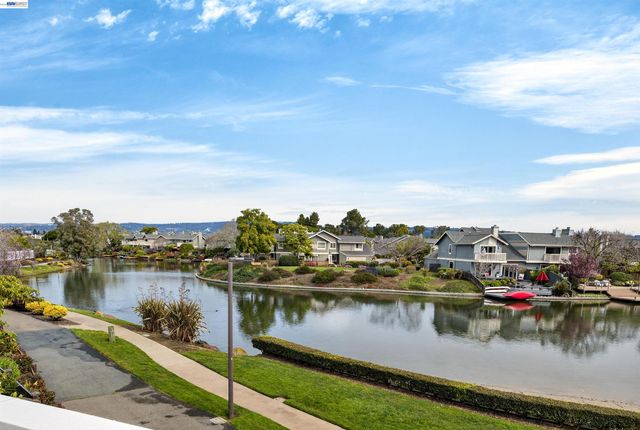 137 PARFAIT LN, Alameda, CA 94502