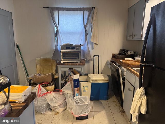 525 NEWFIELD RD, Glen Burnie, MD 21061