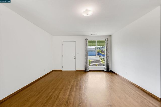 2187 Pyramid Dr, Richmond, CA 94803