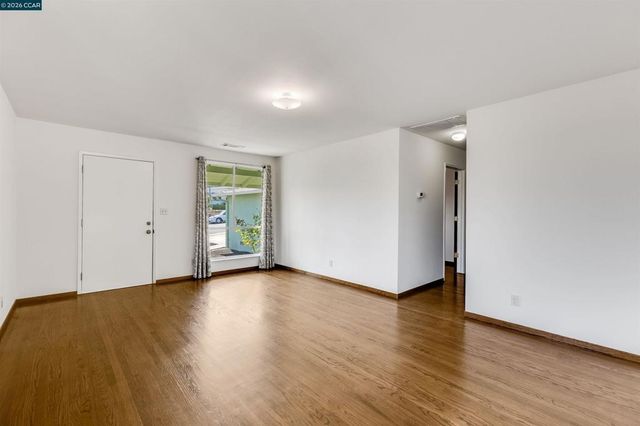 2187 Pyramid Dr, Richmond, CA 94803