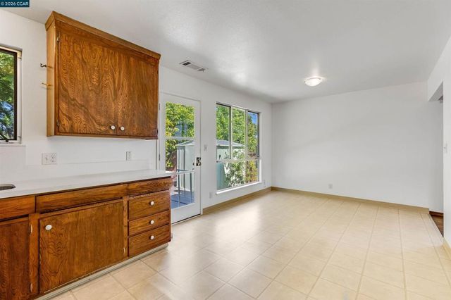 2187 Pyramid Dr, Richmond, CA 94803