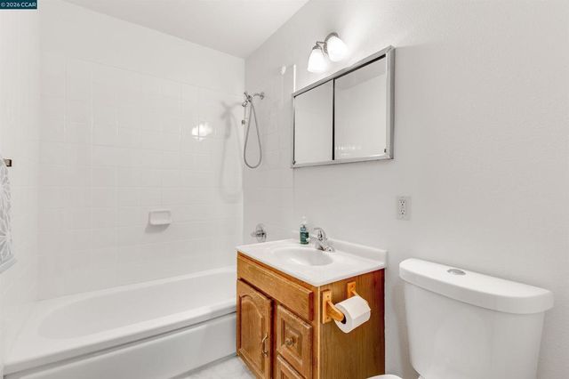 2187 Pyramid Dr, Richmond, CA 94803