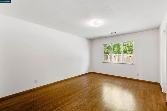 2187 Pyramid Dr, Richmond, CA 94803