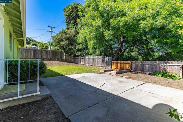 2187 Pyramid Dr, Richmond, CA 94803