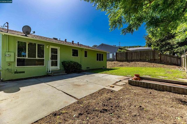 2187 Pyramid Dr, Richmond, CA 94803