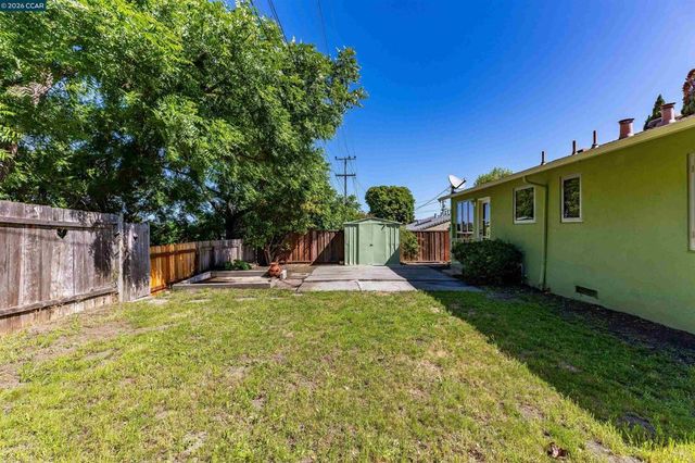 2187 Pyramid Dr, Richmond, CA 94803