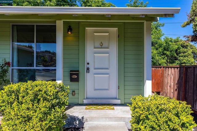 2187 Pyramid Dr, Richmond, CA 94803
