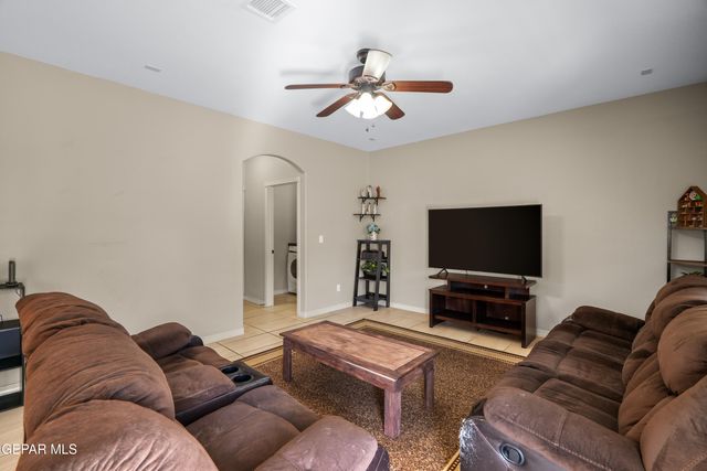 3104 JAVA CHIP Place, El Paso, TX 79938