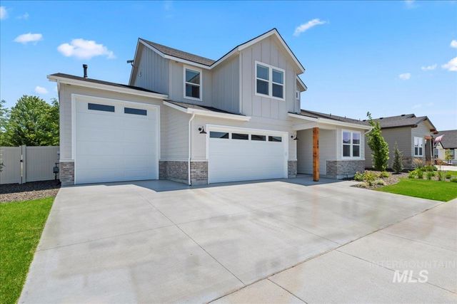 348 S Quincannon Ln, Star, ID 83669