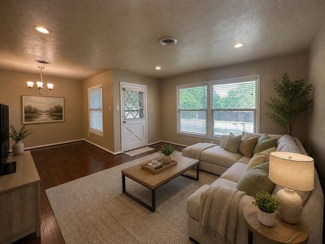 2708 Hunter Street, Fort Worth, TX 76112