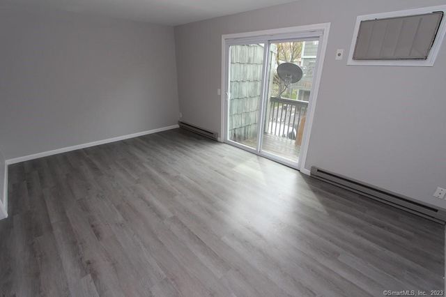 1400 Meriden Road APT 5-2, Waterbury, CT 06705