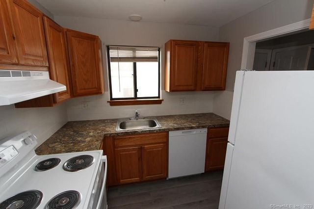 1400 Meriden Road APT 5-2, Waterbury, CT 06705